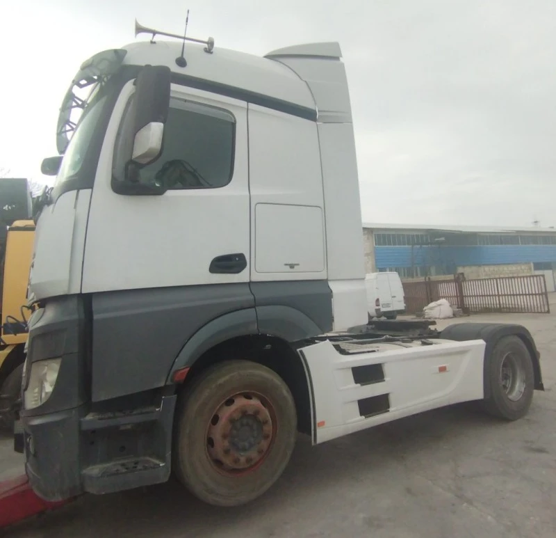 Mercedes-Benz Actros, снимка 6 - Камиони - 45170798