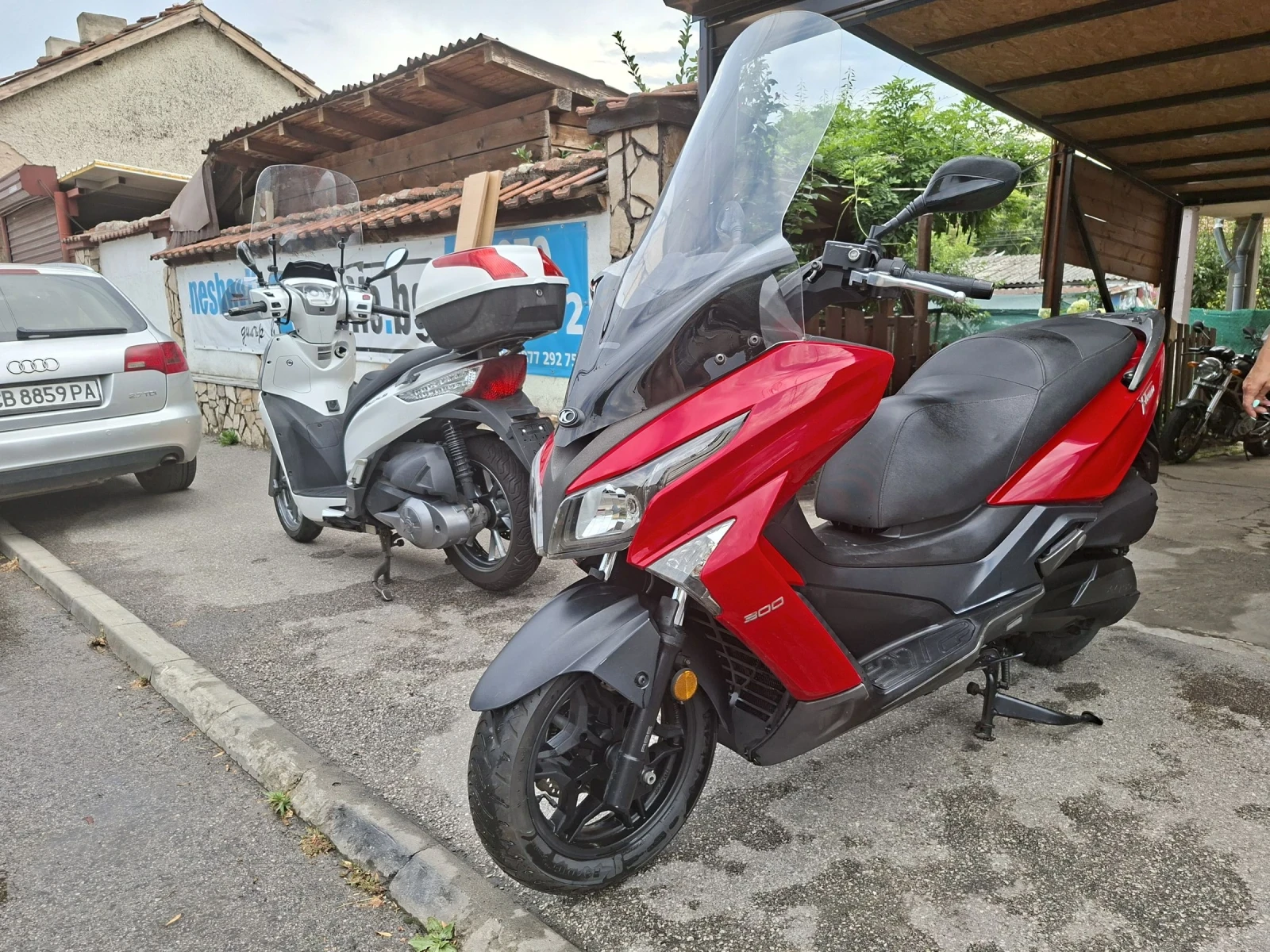 Kymco Downtown X-Taun 300ie ABS МНОГО ЗАПАЗЕН