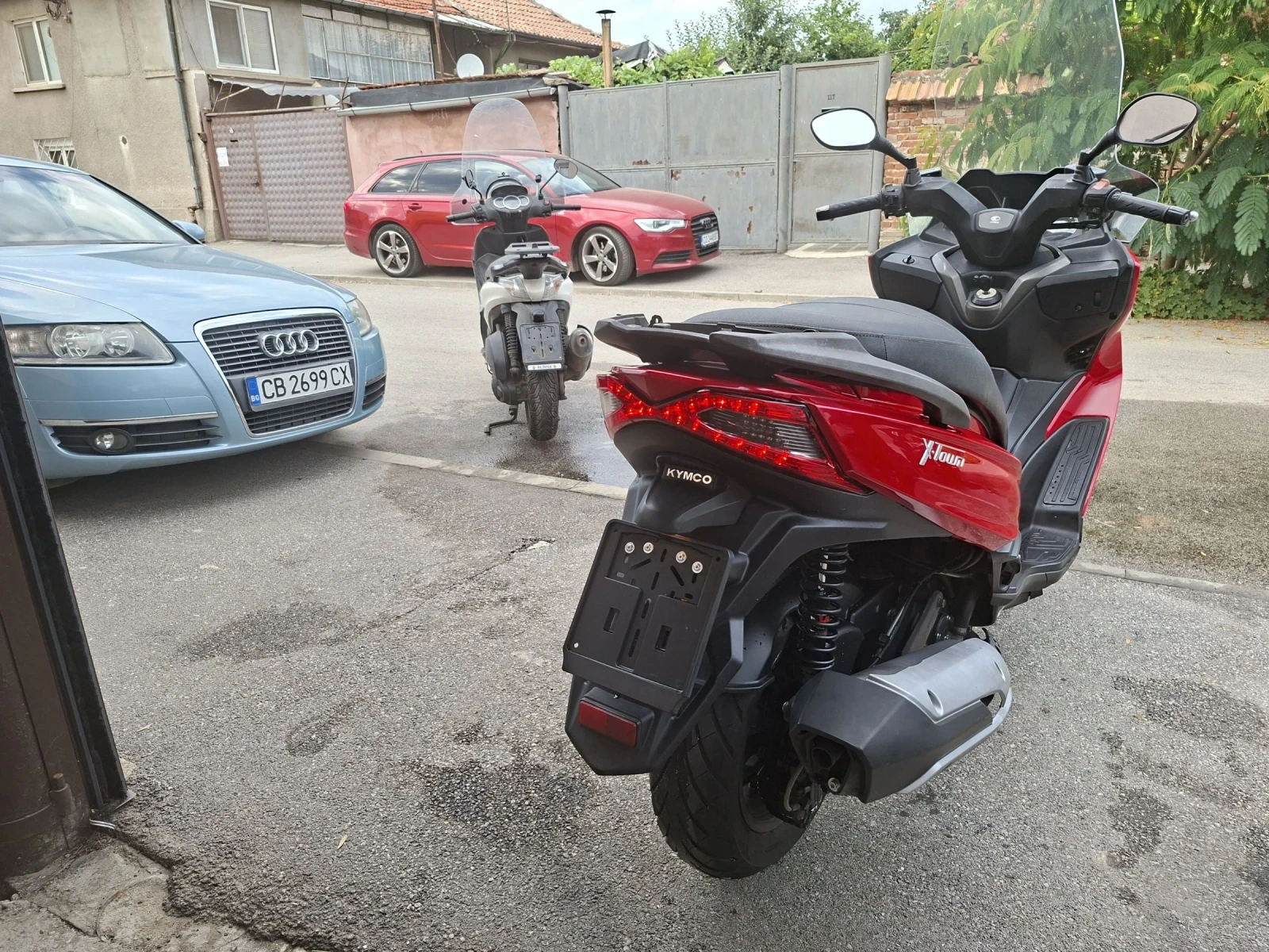 Kymco Downtown X-Taun 300ie ABS МНОГО ЗАПАЗЕН, снимка 7 - Мотоциклети и мототехника - 55327500