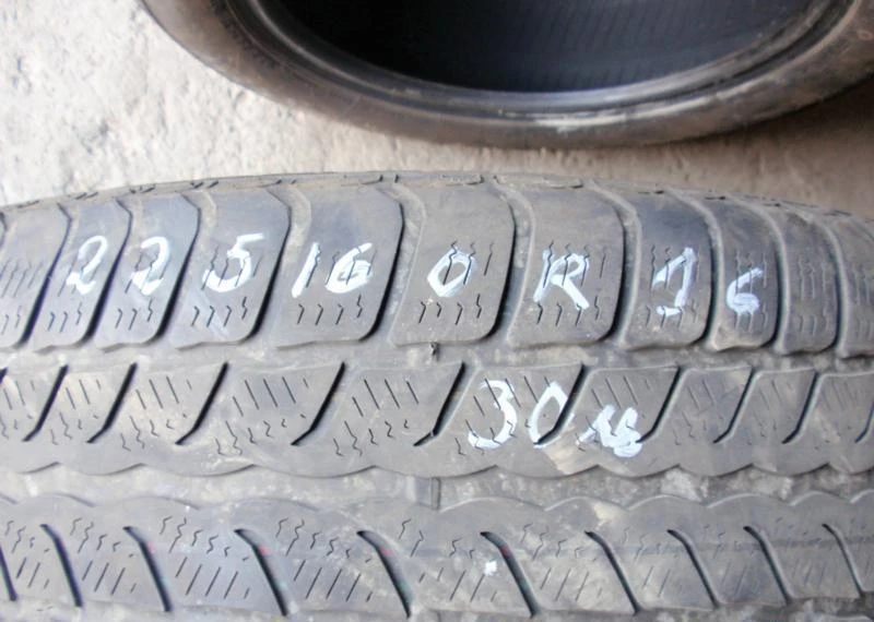 Гуми Всесезонни 225/60R16, снимка 1 - Гуми и джанти - 5290645