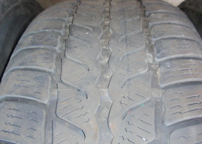 Гуми Всесезонни 225/60R16, снимка 10 - Гуми и джанти - 5290645