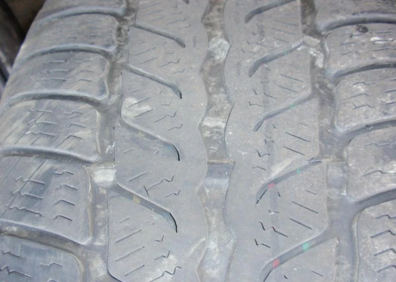 Гуми Всесезонни 225/60R16, снимка 8 - Гуми и джанти - 5290645