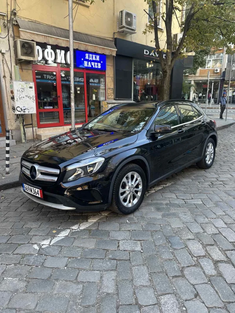 Mercedes-Benz GLA 180 Facelift, снимка 2 - Автомобили и джипове - 48199278