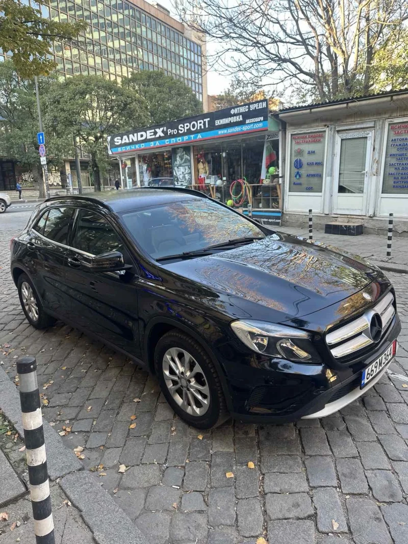 Mercedes-Benz GLA 180 Facelift, снимка 1 - Автомобили и джипове - 48199278