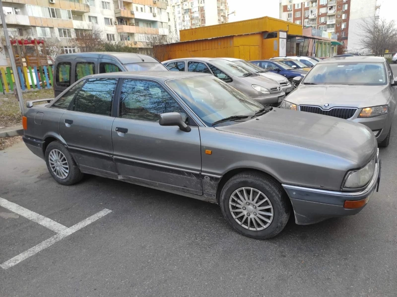 Audi 90 1.8, снимка 3 - Автомобили и джипове - 48453048