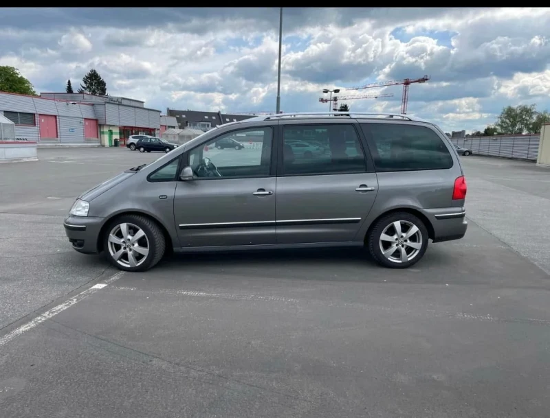 VW Sharan, снимка 2 - Автомобили и джипове - 49608180