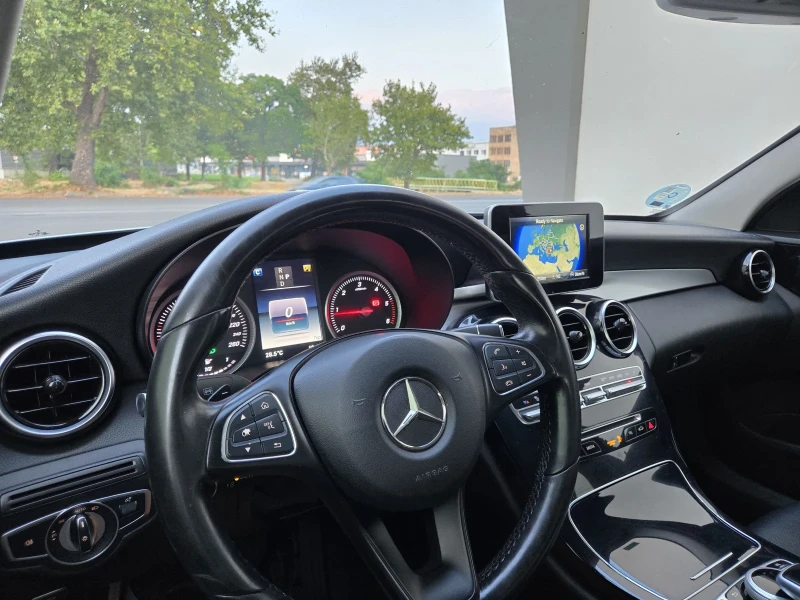 Mercedes-Benz C 220 * AMG* LED* 9G* KEYLESS-GO* , снимка 14 - Автомобили и джипове - 52239600