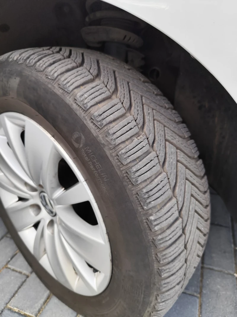 VW Sharan 2.0 TDI DSG, снимка 10 - Автомобили и джипове - 52262774