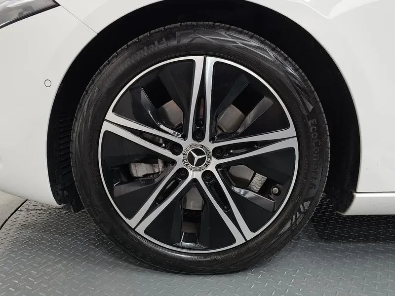 Mercedes-Benz A 220 Sedan 2024, снимка 5 - Автомобили и джипове - 55715386