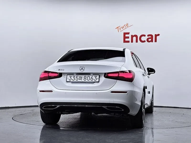 Mercedes-Benz A 220 Sedan 2024, снимка 4 - Автомобили и джипове - 55715386
