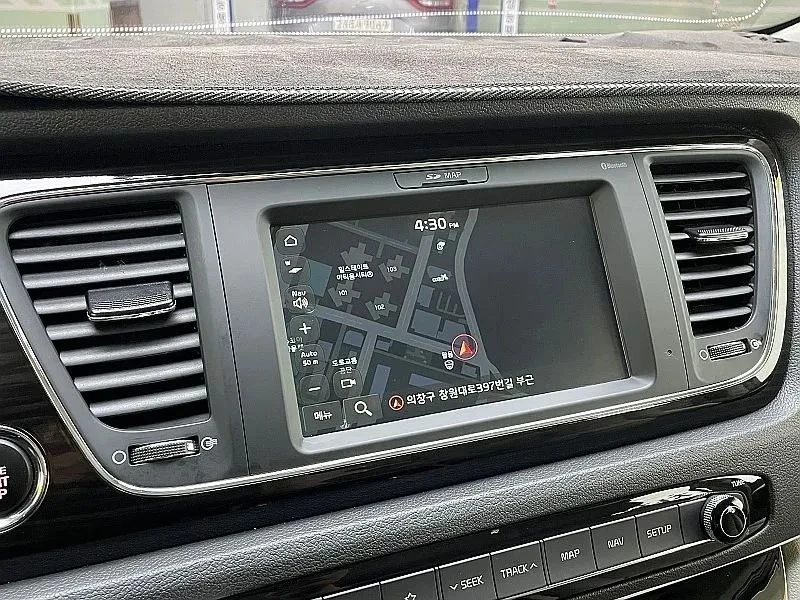 Kia Carnival, снимка 15 - Автомобили и джипове - 56689499