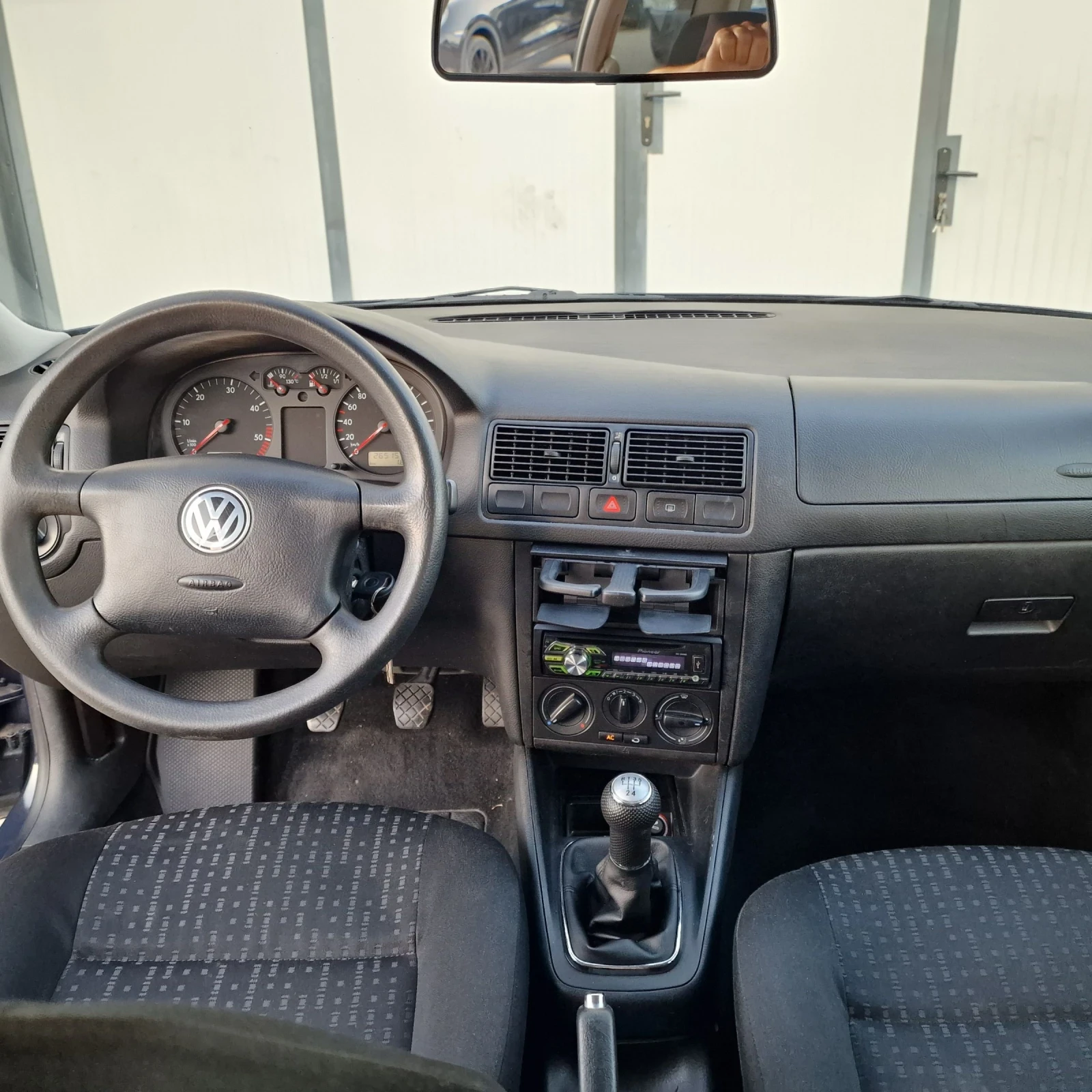 VW Golf TDI 90  - изображение 7