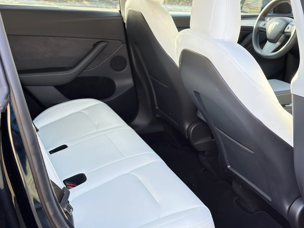 Tesla Model Y Long Range Dual Motor - изображение 7