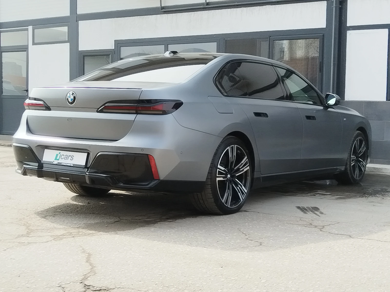 BMW 740 X Drive | Mobile.bg   11