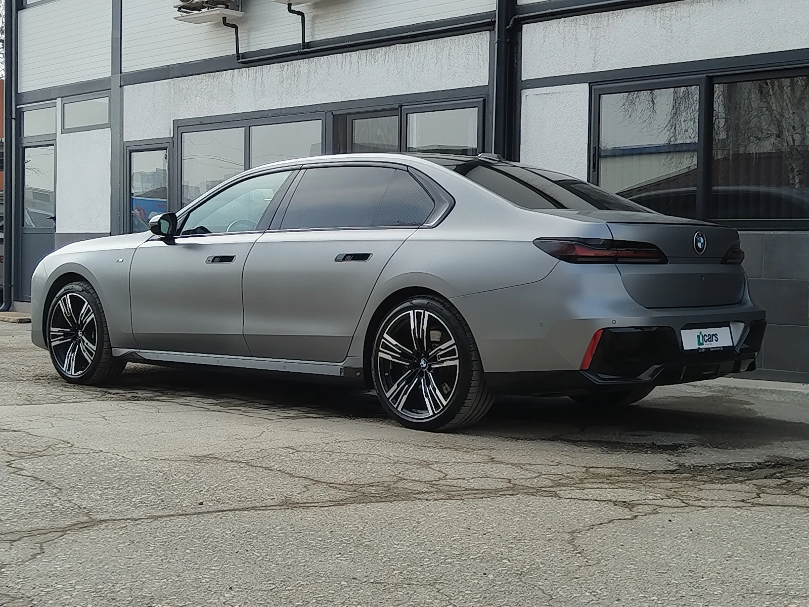 BMW 740 X Drive | Mobile.bg   14