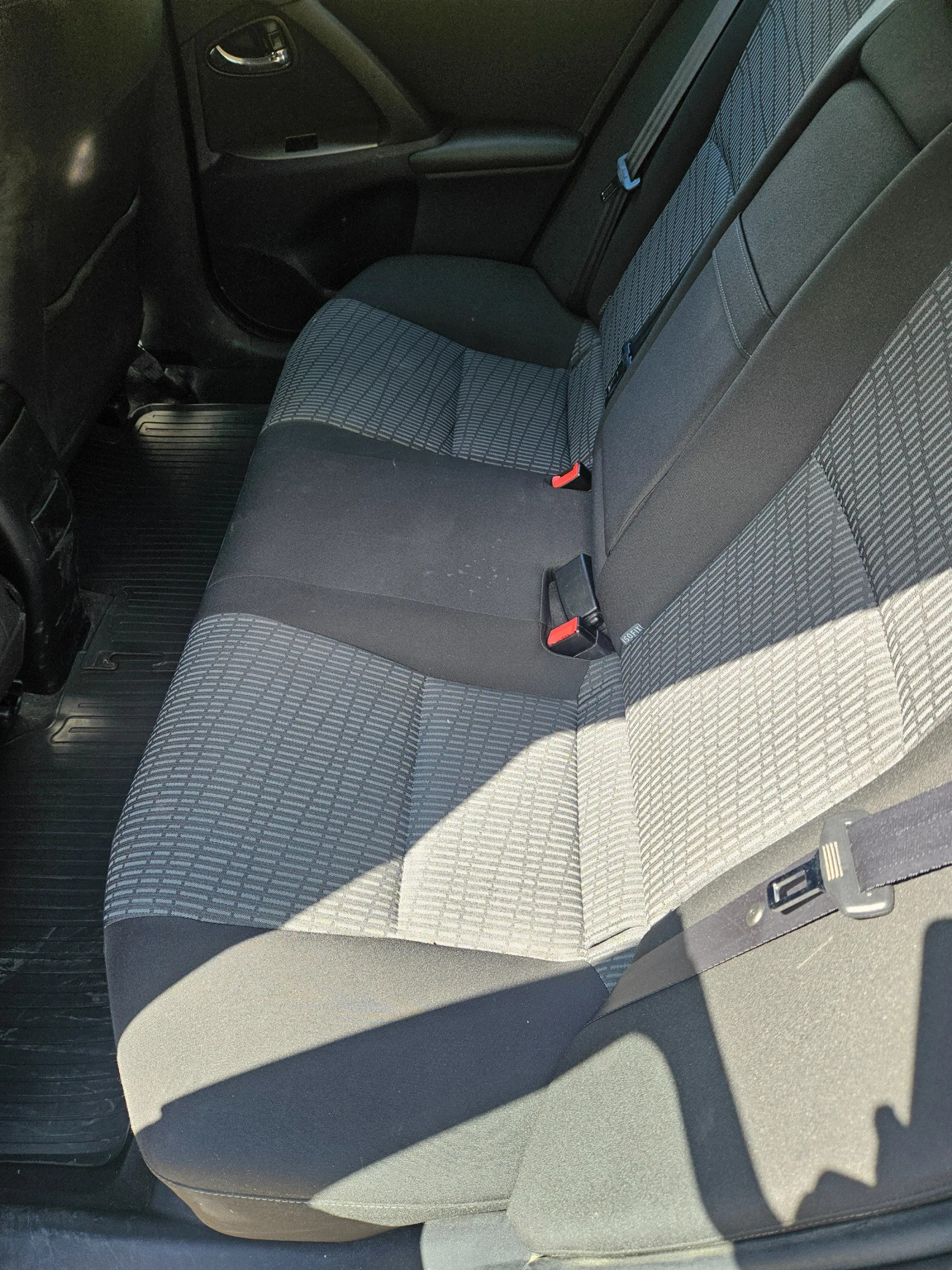 Toyota Avensis 1.8 147 к.с., АВТОМАТ/ ЕВРО 5 - изображение 9