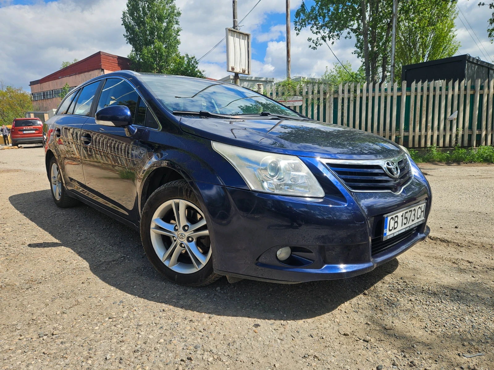 Toyota Avensis 1.8 147 к.с., АВТОМАТ/ ЕВРО 5 - изображение 3
