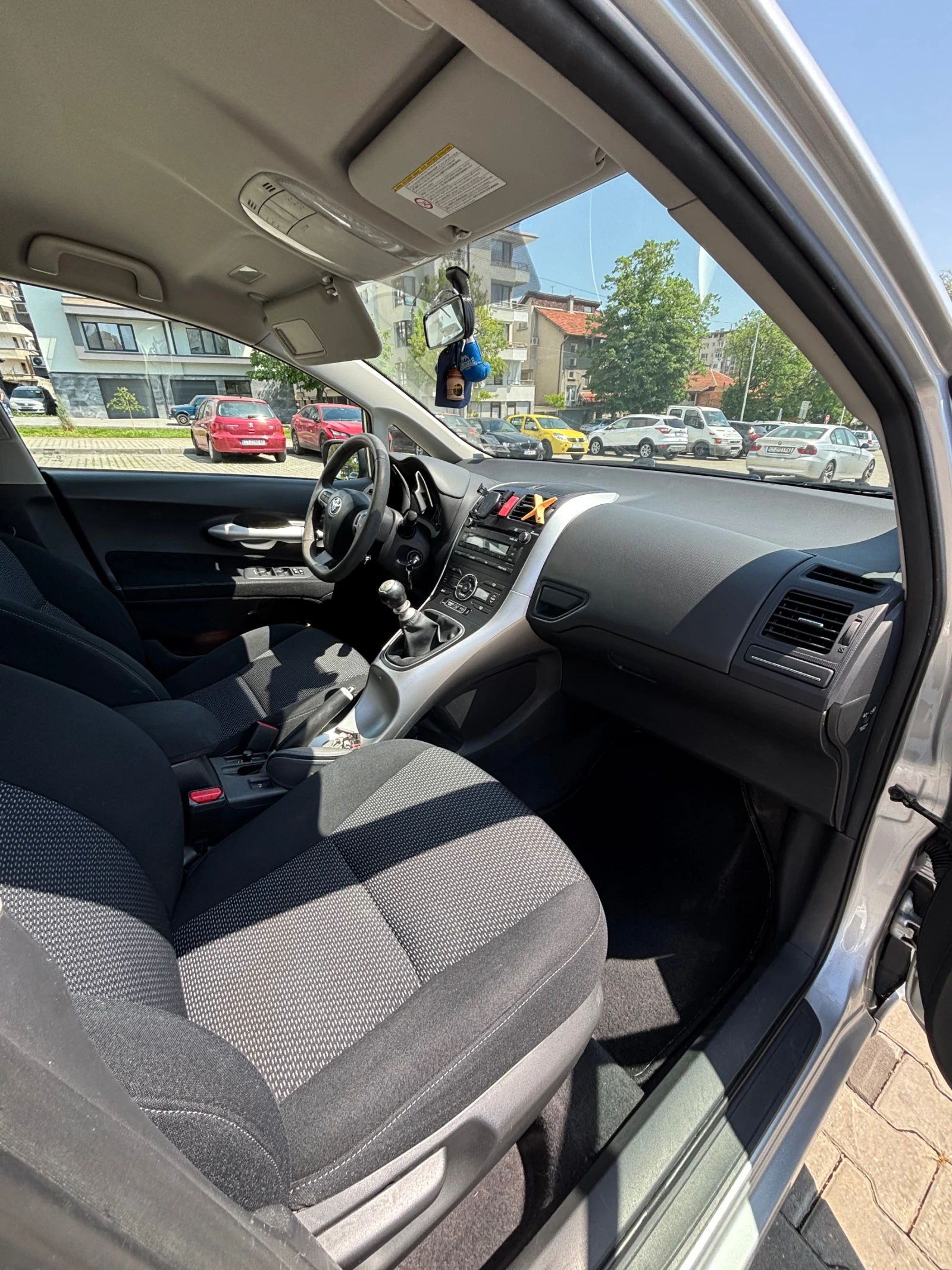 Toyota Auris 1.6 VVT-I - изображение 6
