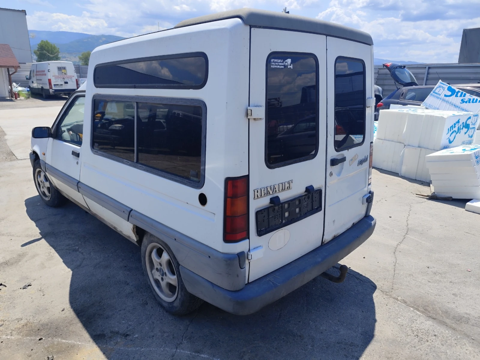 Renault Rapid 1.0 - изображение 4