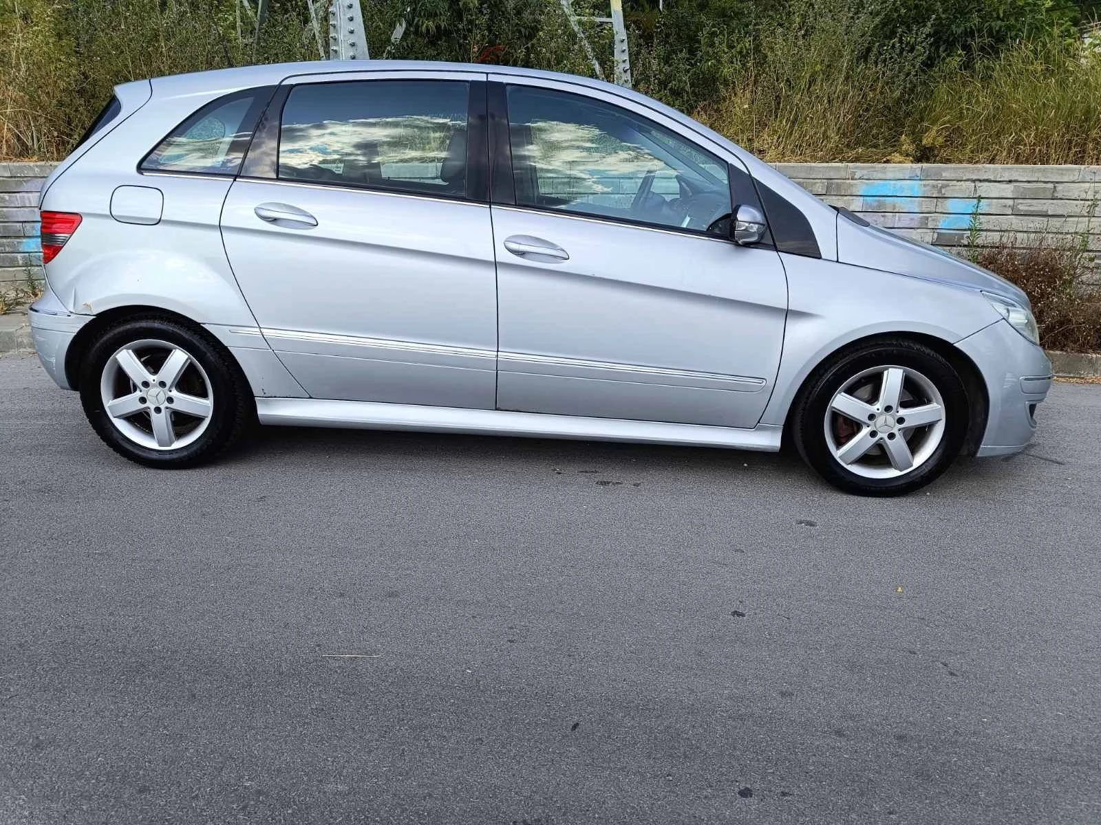 Mercedes-Benz B 180  - изображение 4