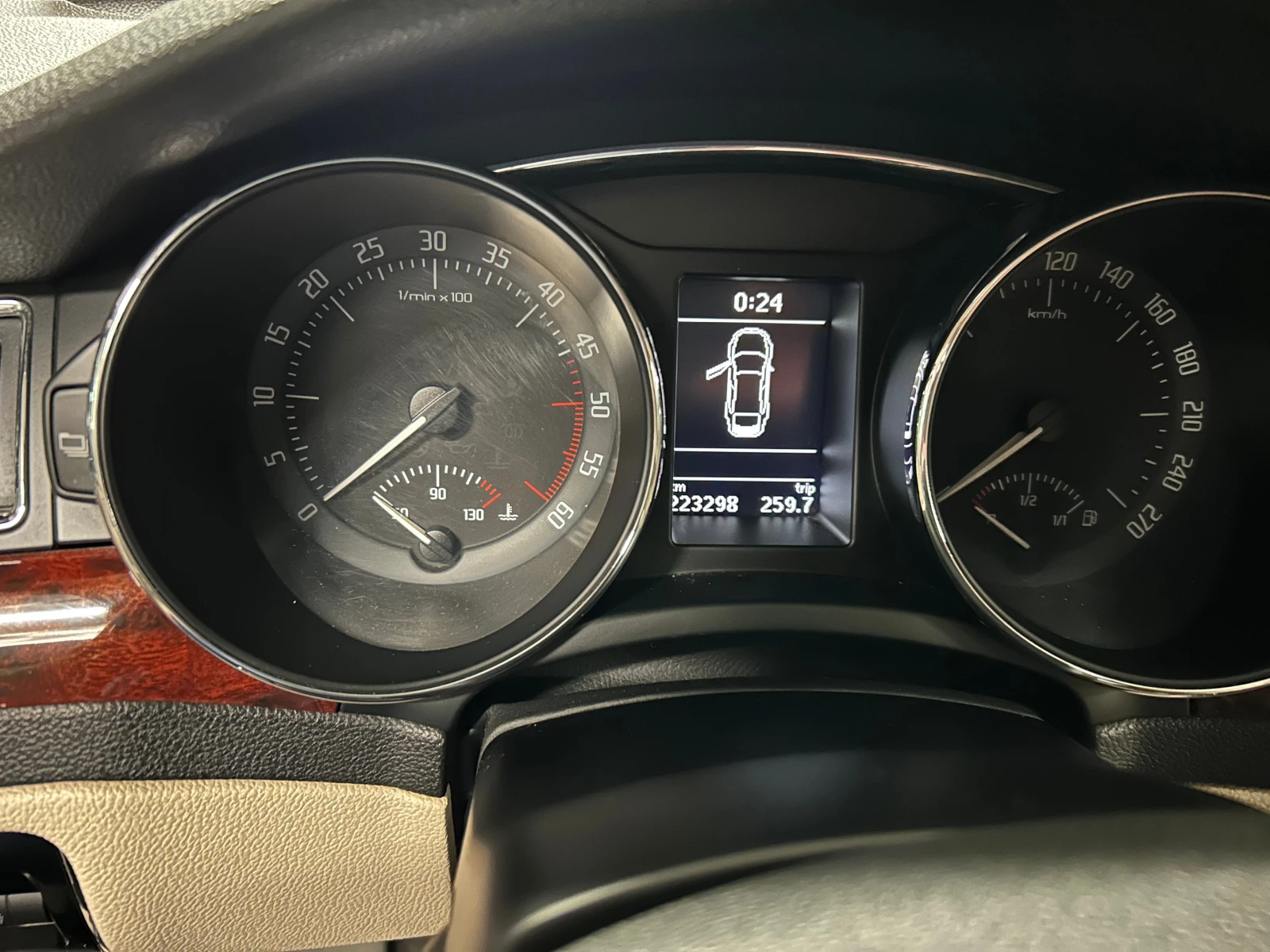 Skoda Superb  - изображение 4
