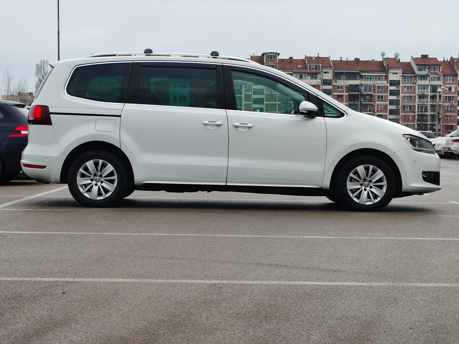 VW Sharan 2.0 TDI DSG - изображение 4
