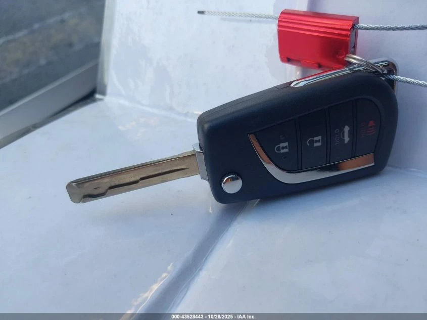 Toyota Camry 2.5L I-4 DI, DOHC, VVT, 203HP Front Wheel Drive - изображение 3