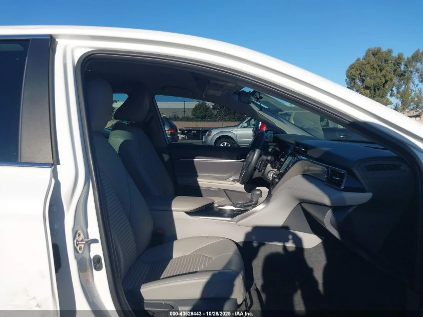 Toyota Camry 2.5L I-4 DI, DOHC, VVT, 203HP Front Wheel Drive | Mobile.bg   11