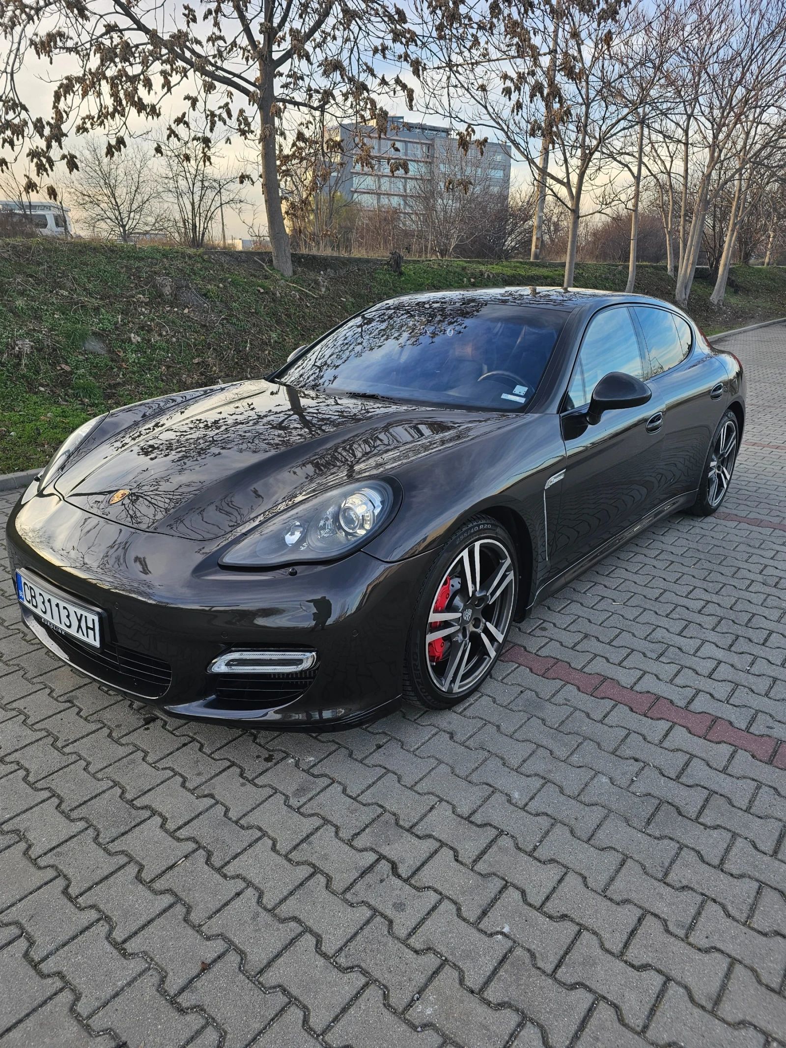 Porsche Panamera Turbo - изображение 4