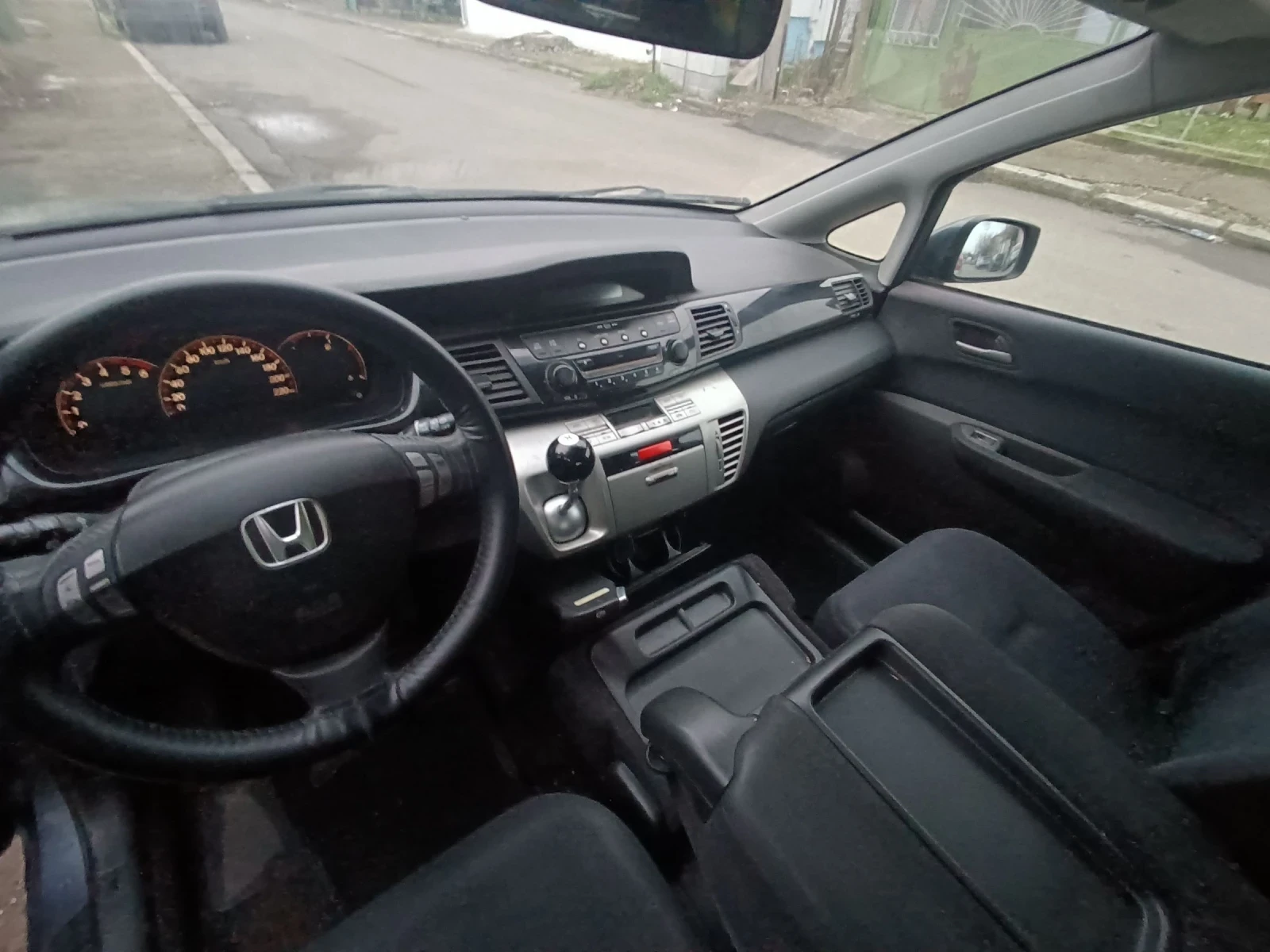 Honda Fr-v, снимка 7 - Автомобили и джипове - 53968322