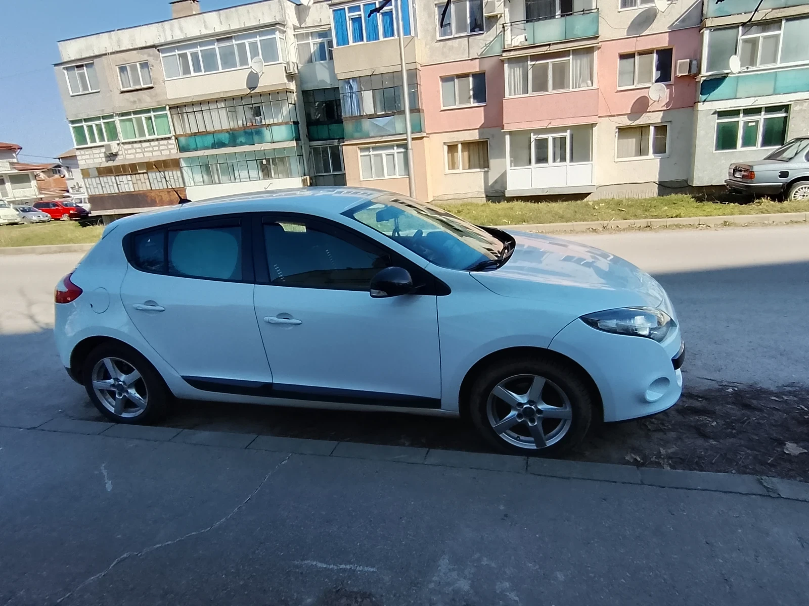 Renault Megane 3, снимка 4 - Автомобили и джипове - 53743972