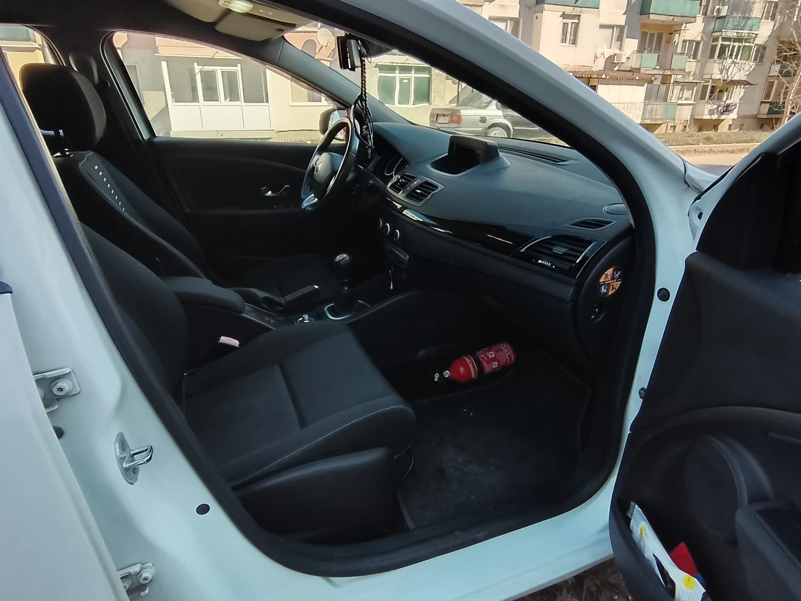 Renault Megane 3, снимка 8 - Автомобили и джипове - 53743972