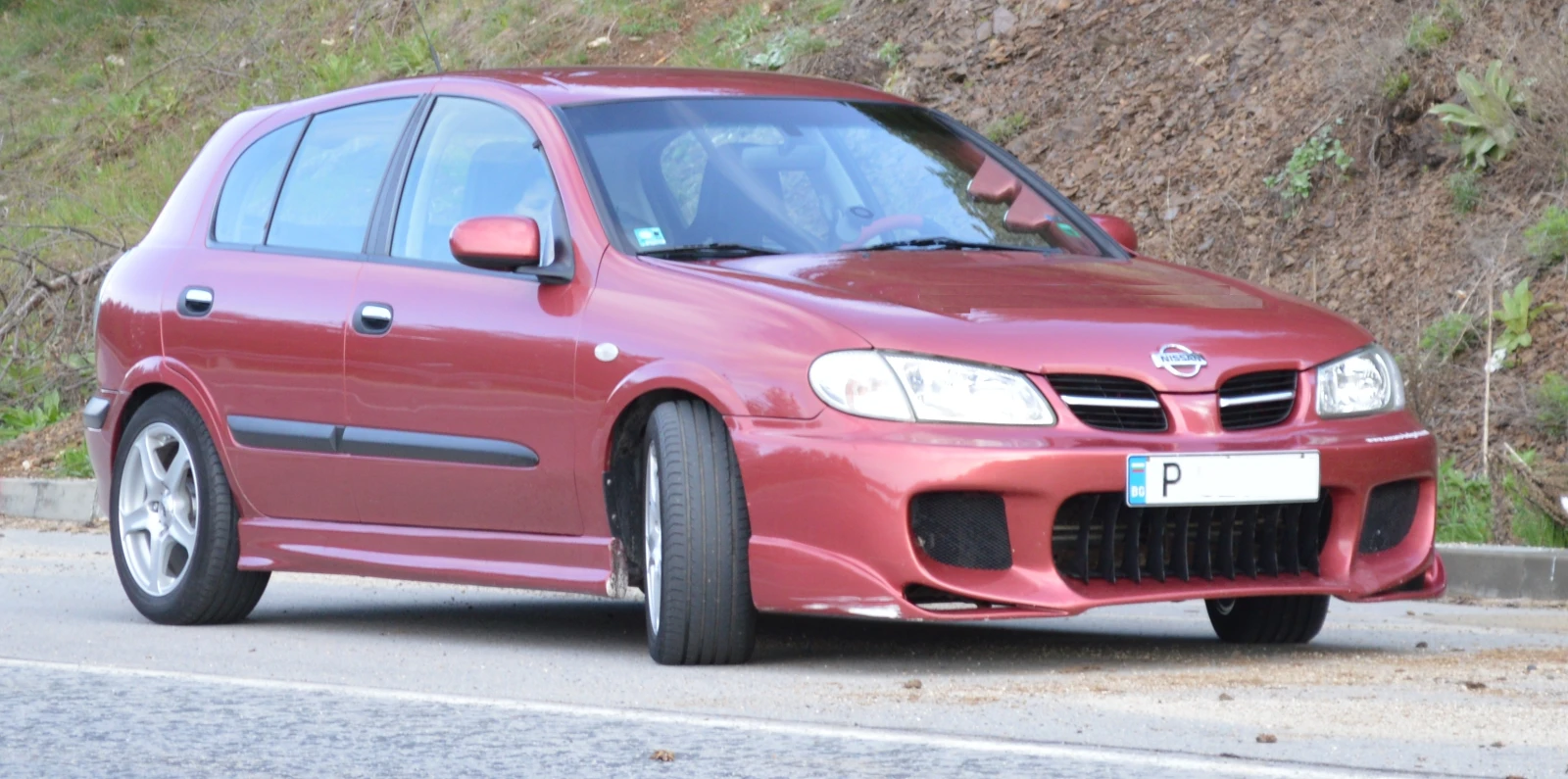 Nissan Almera N16, снимка 2 - Автомобили и джипове - 54260872