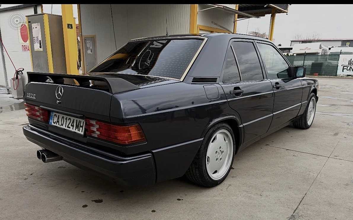 Mercedes-Benz 190 Sportline 2.6, снимка 10 - Автомобили и джипове - 54647715