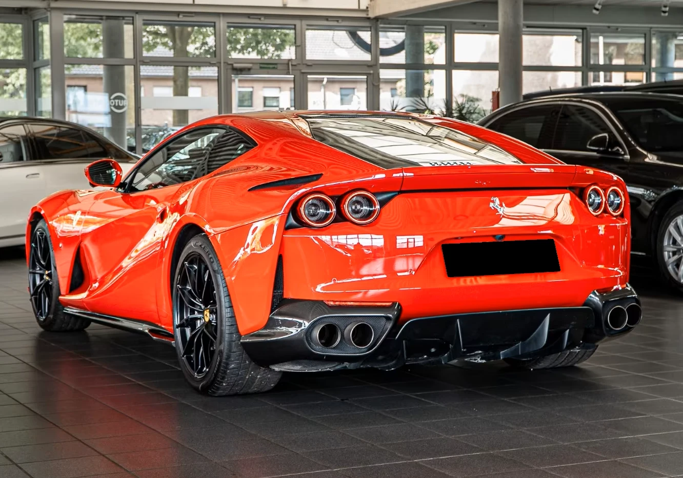Ferrari 812 Superfast ROSSO CORSA* DCT F1* CARBON* JBL* 360 CAM* LIFT*  | Mobile.bg � ����������� 3
