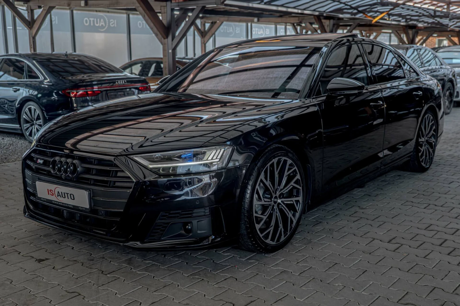 Audi S8 4.0TFSI/Bang&Olufsen/Обдухване/Камера360/HuD/Laser, снимка 3 - Автомобили и джипове - 54758340