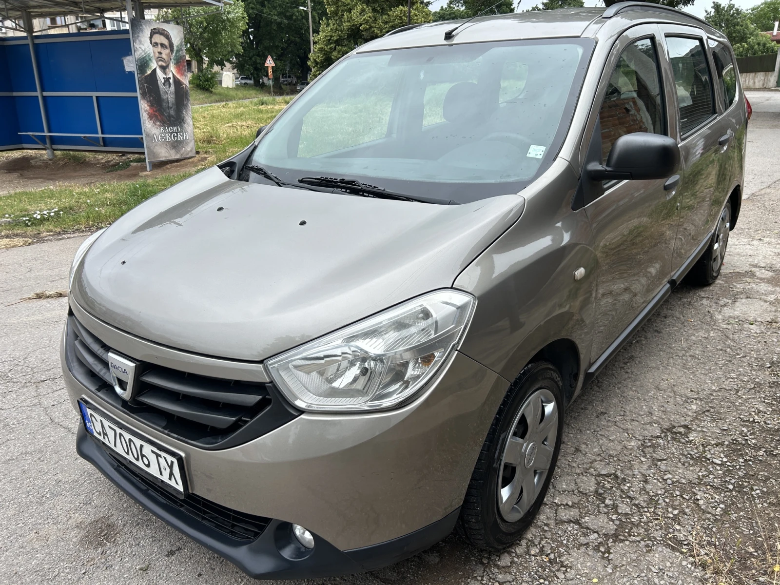 Dacia Lodgy 1.6-Газ/Бензин