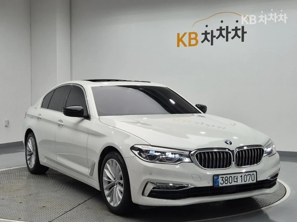 BMW 530 LUXURY PLUS* OBDUX* PODGREV* 123000km!!!, снимка 4 - Автомобили и джипове - 54957193