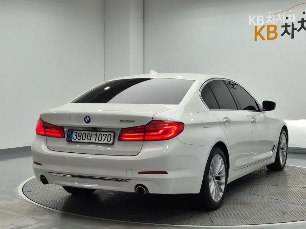 BMW 530 LUXURY PLUS* OBDUX* PODGREV* 123000km!!!, снимка 3 - Автомобили и джипове - 54957193