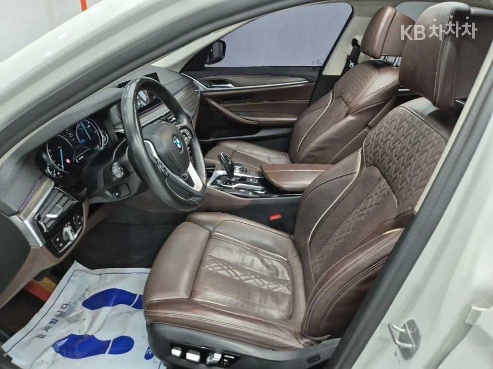 BMW 530 LUXURY PLUS* OBDUX* PODGREV* 123000km!!!, снимка 14 - Автомобили и джипове - 54957193