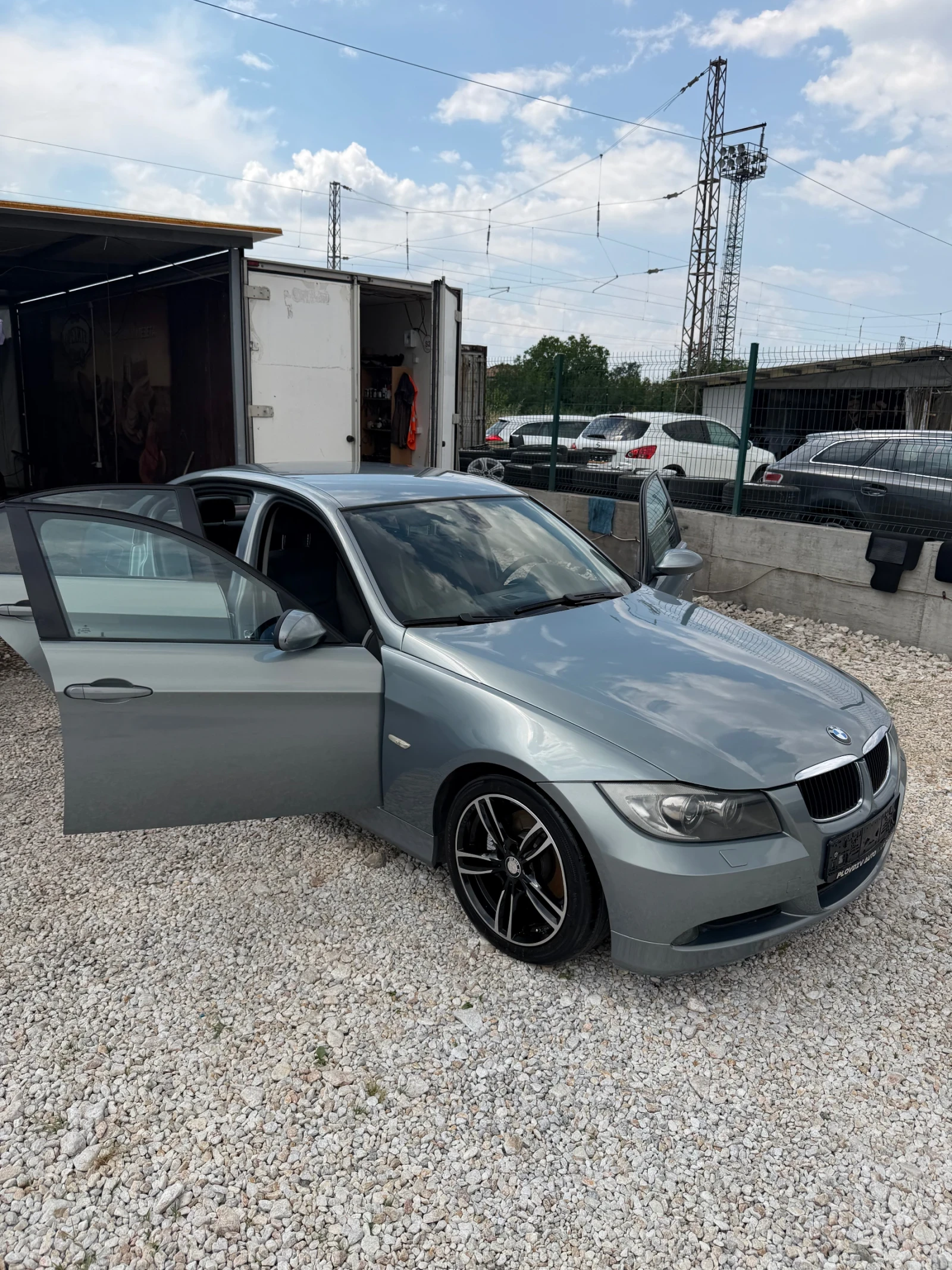 BMW 320 2.0D, снимка 5 - Автомобили и джипове - 55060527
