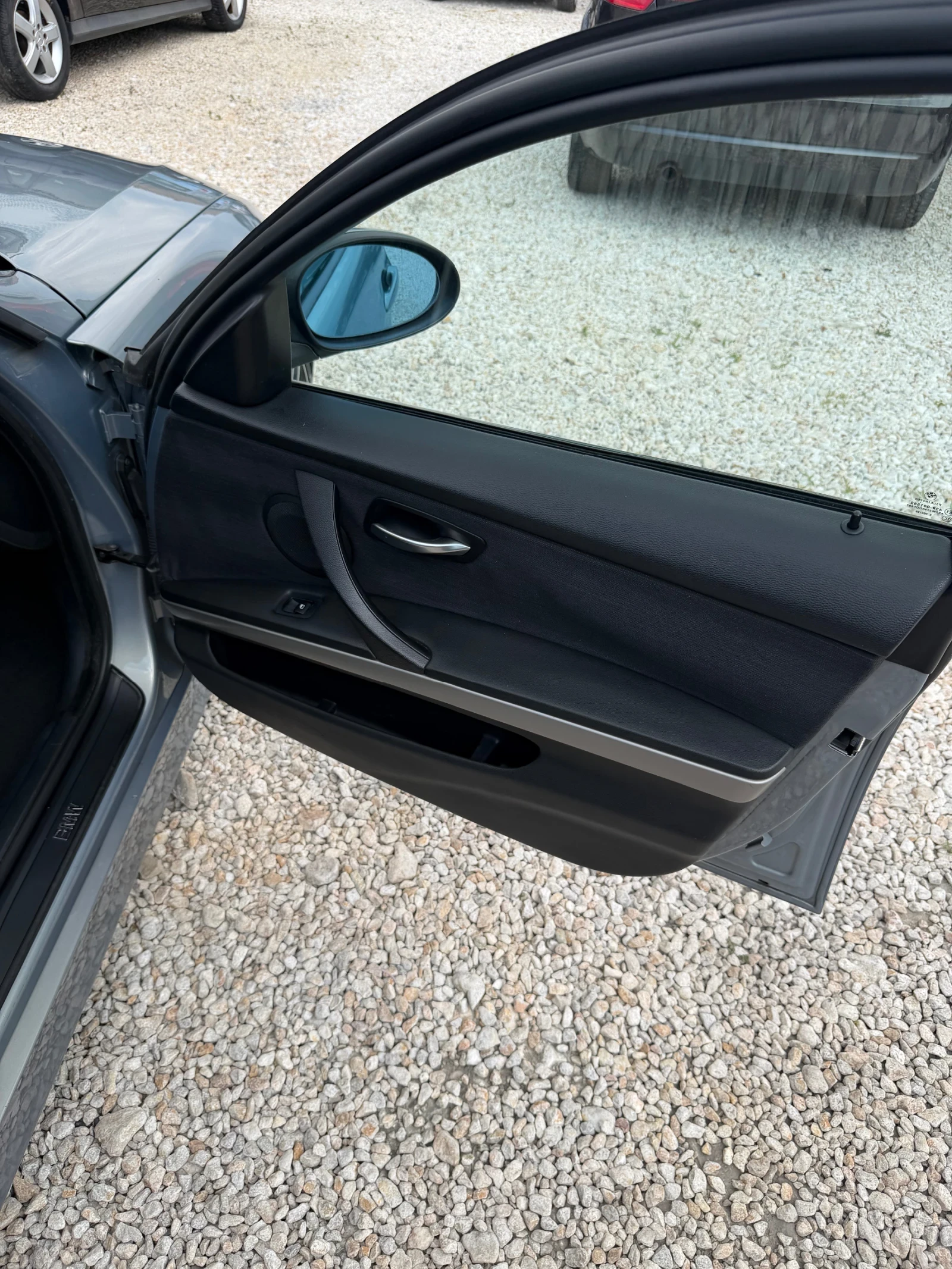 BMW 320 2.0D, снимка 13 - Автомобили и джипове - 55060527