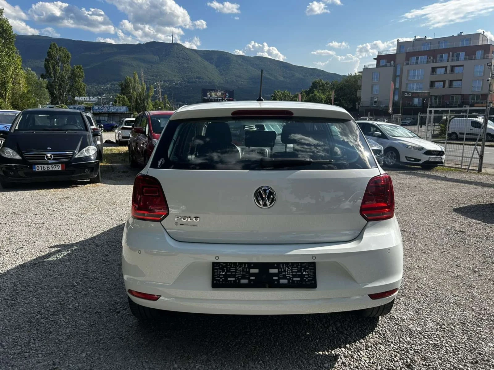 VW Polo 1.0, снимка 4 - Автомобили и джипове - 55363951