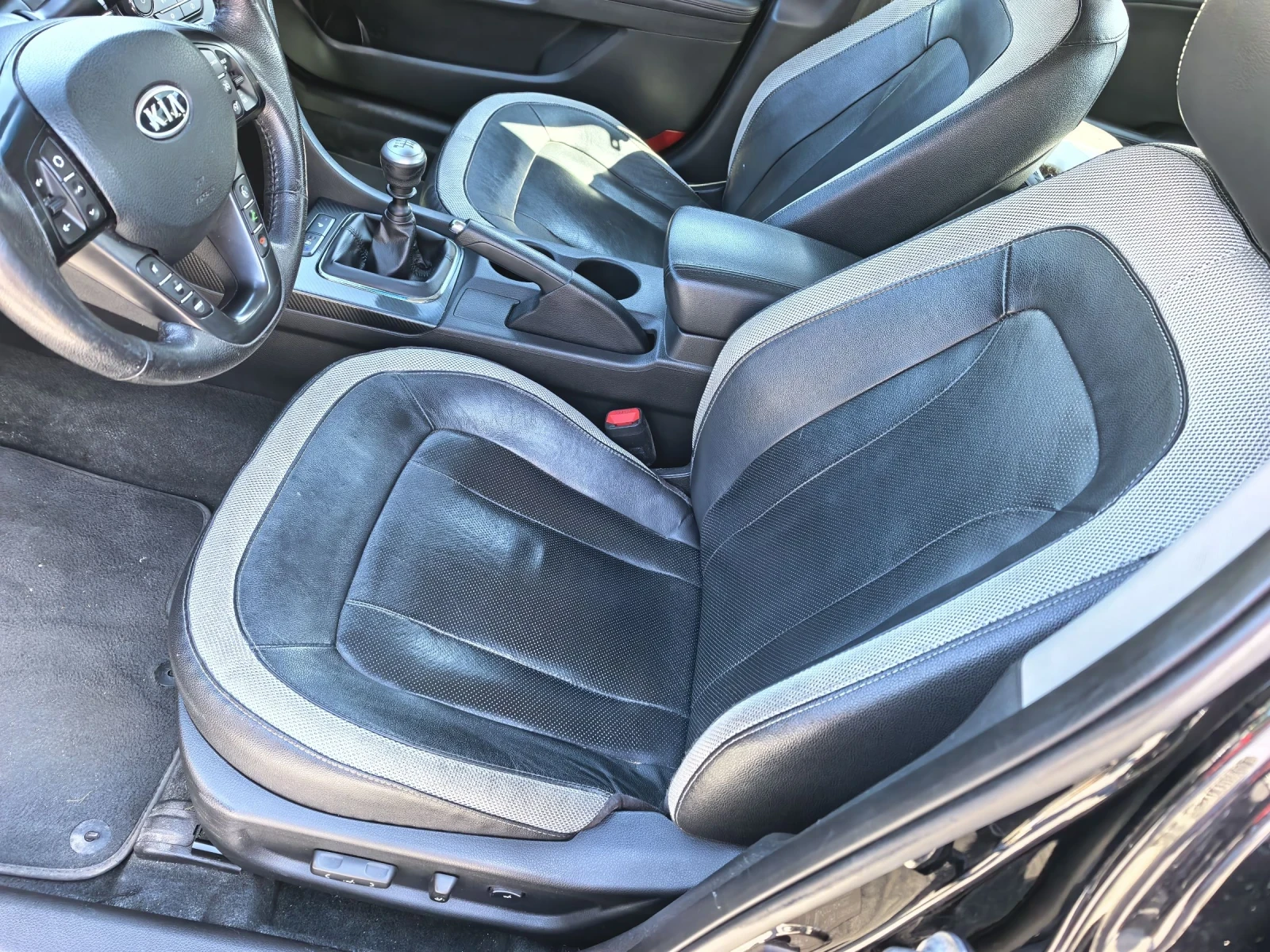 Kia Optima 1.7 136кс Фуул Екстри , снимка 9 - Автомобили и джипове - 55540454