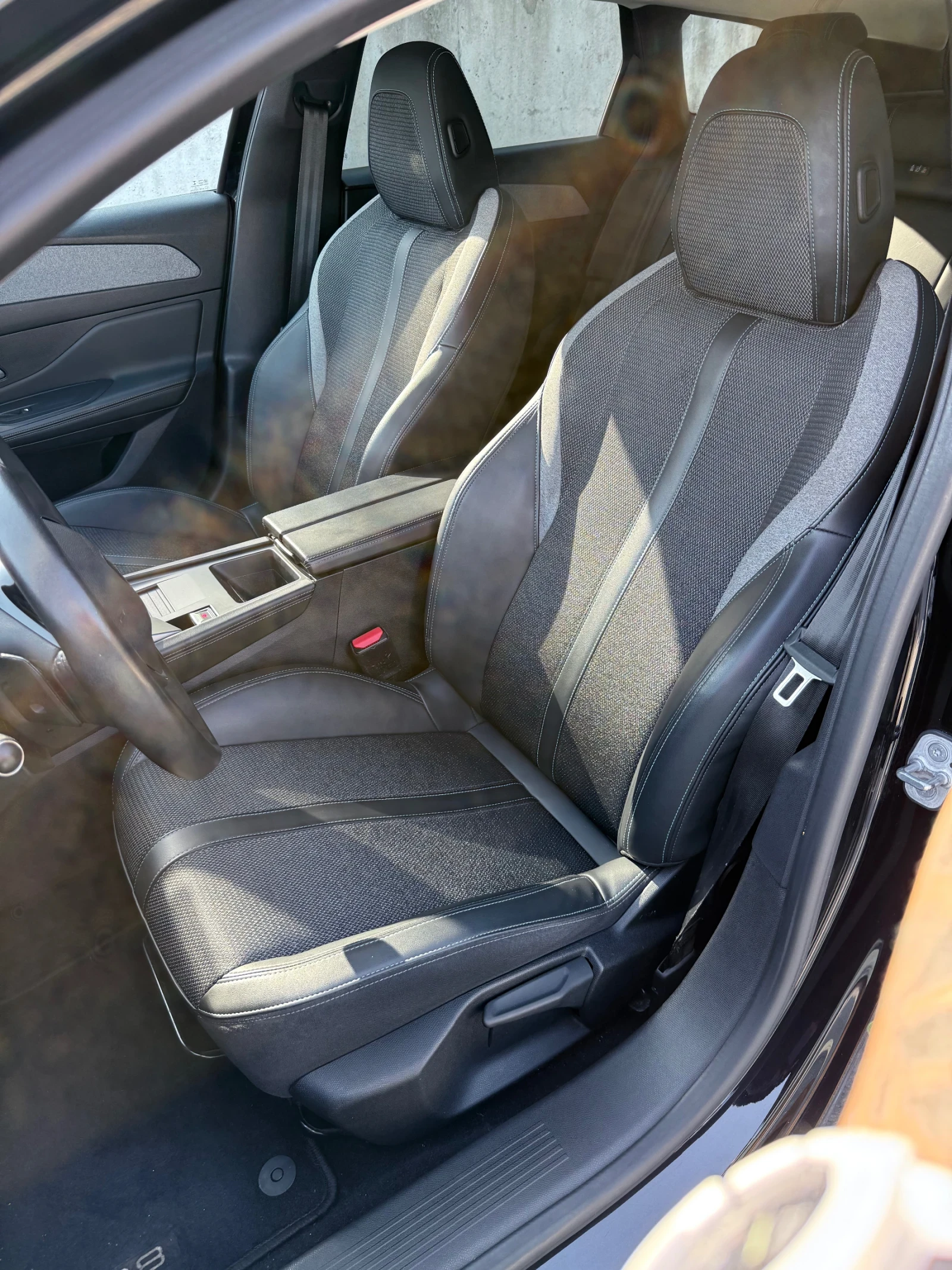 Peugeot 308 1.5 HDI ALLURE EAT8, снимка 11 - Автомобили и джипове - 55658040