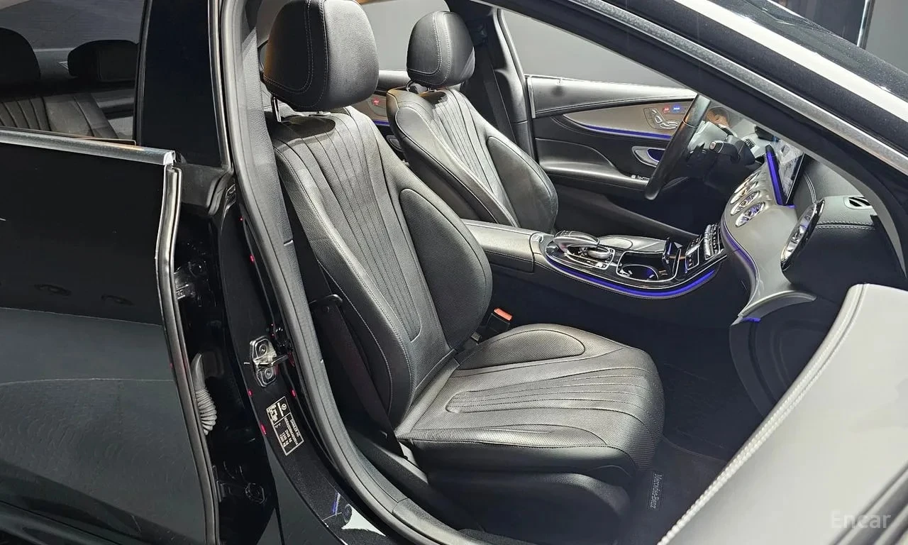 Mercedes-Benz CLS 400 * 4MATIC * КРАЙНА ЦЕНА ДО БЪЛГАРИЯ, снимка 12 - Автомобили и джипове - 55952121