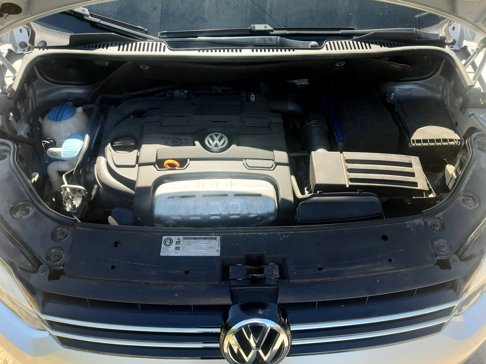 VW Touran 1.4 TSI ECOFUEL, снимка 6 - Автомобили и джипове - 55979435