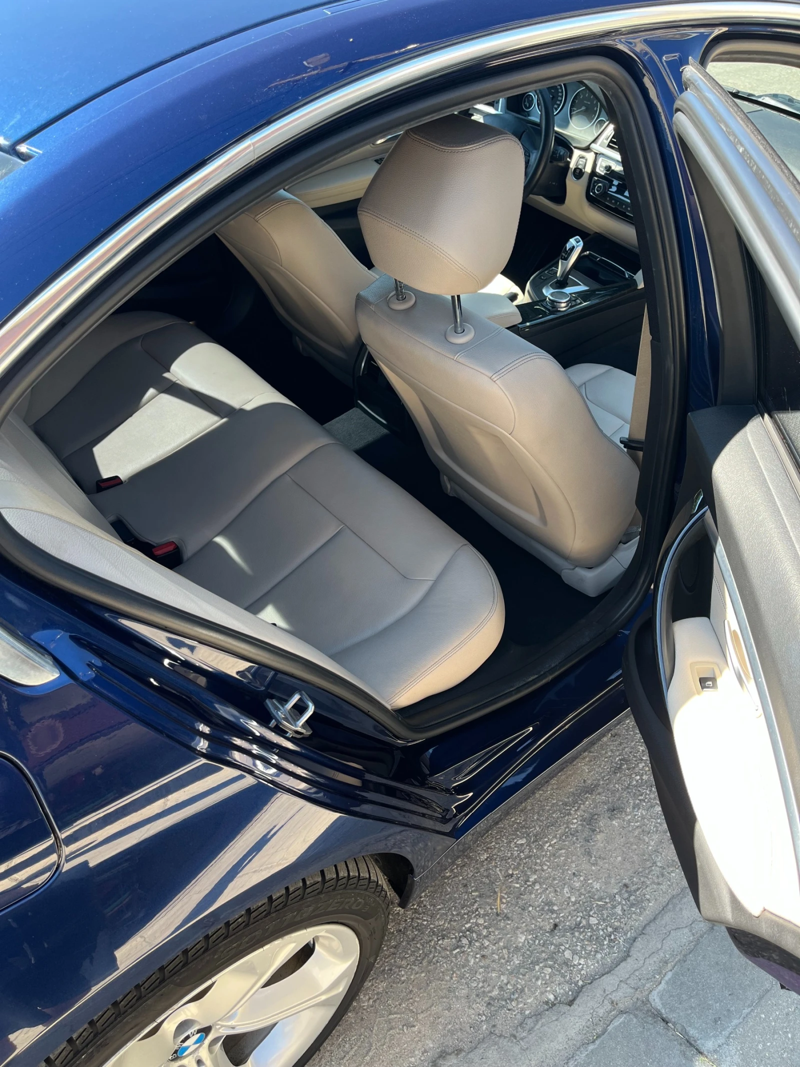 BMW 330 Всичко платено + Каско, снимка 10 - Автомобили и джипове - 56124423