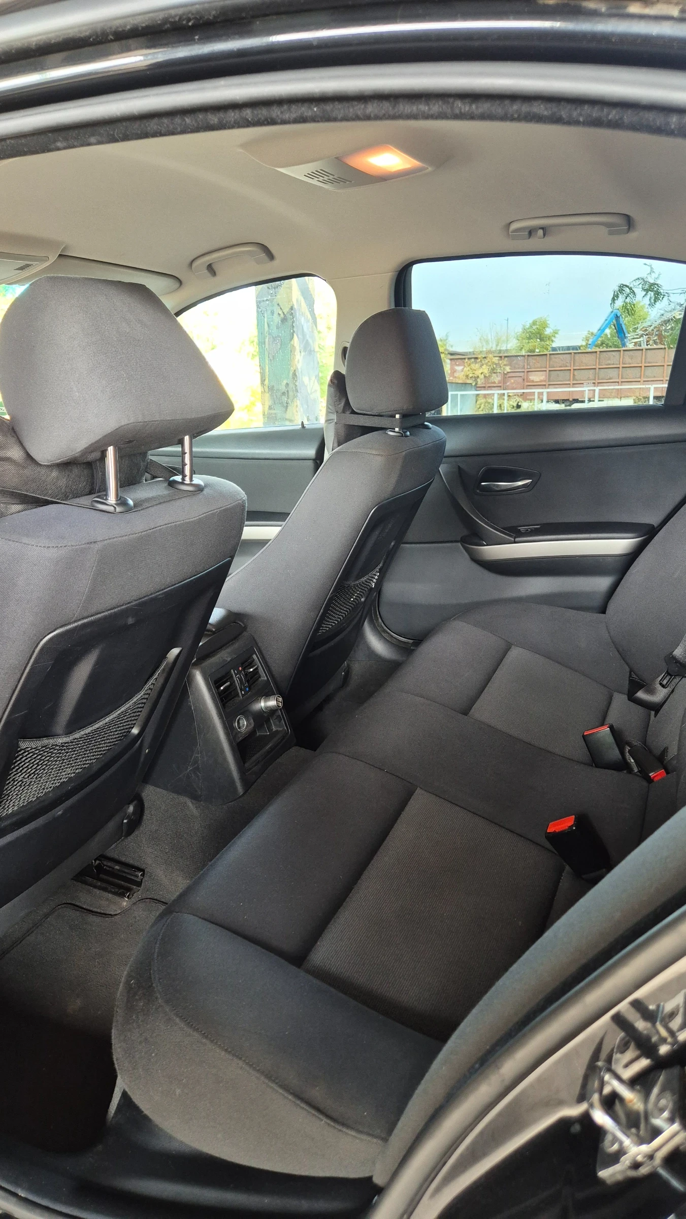 BMW 320, снимка 11 - Автомобили и джипове - 56522001