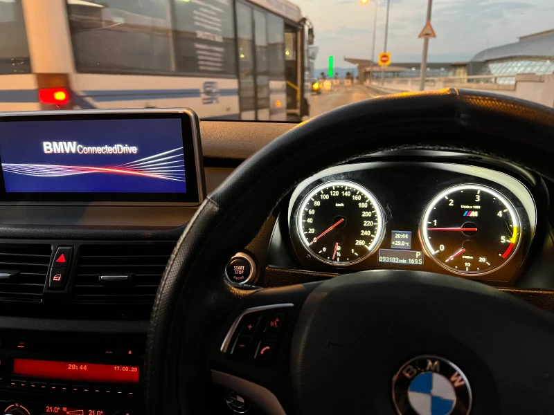 BMW X1 X1, снимка 16 - Автомобили и джипове - 48881231